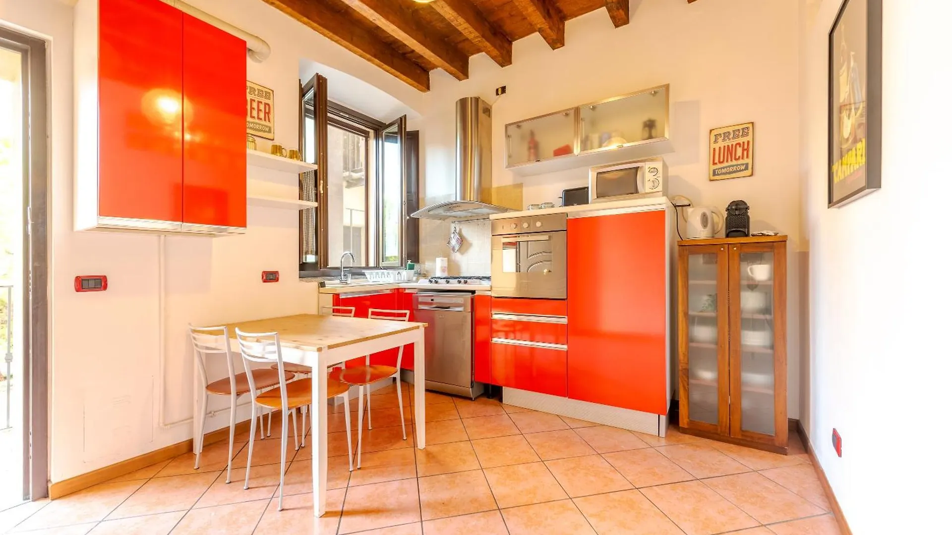 Guest Planet - Rosso Milano Apartment - Navigli Area