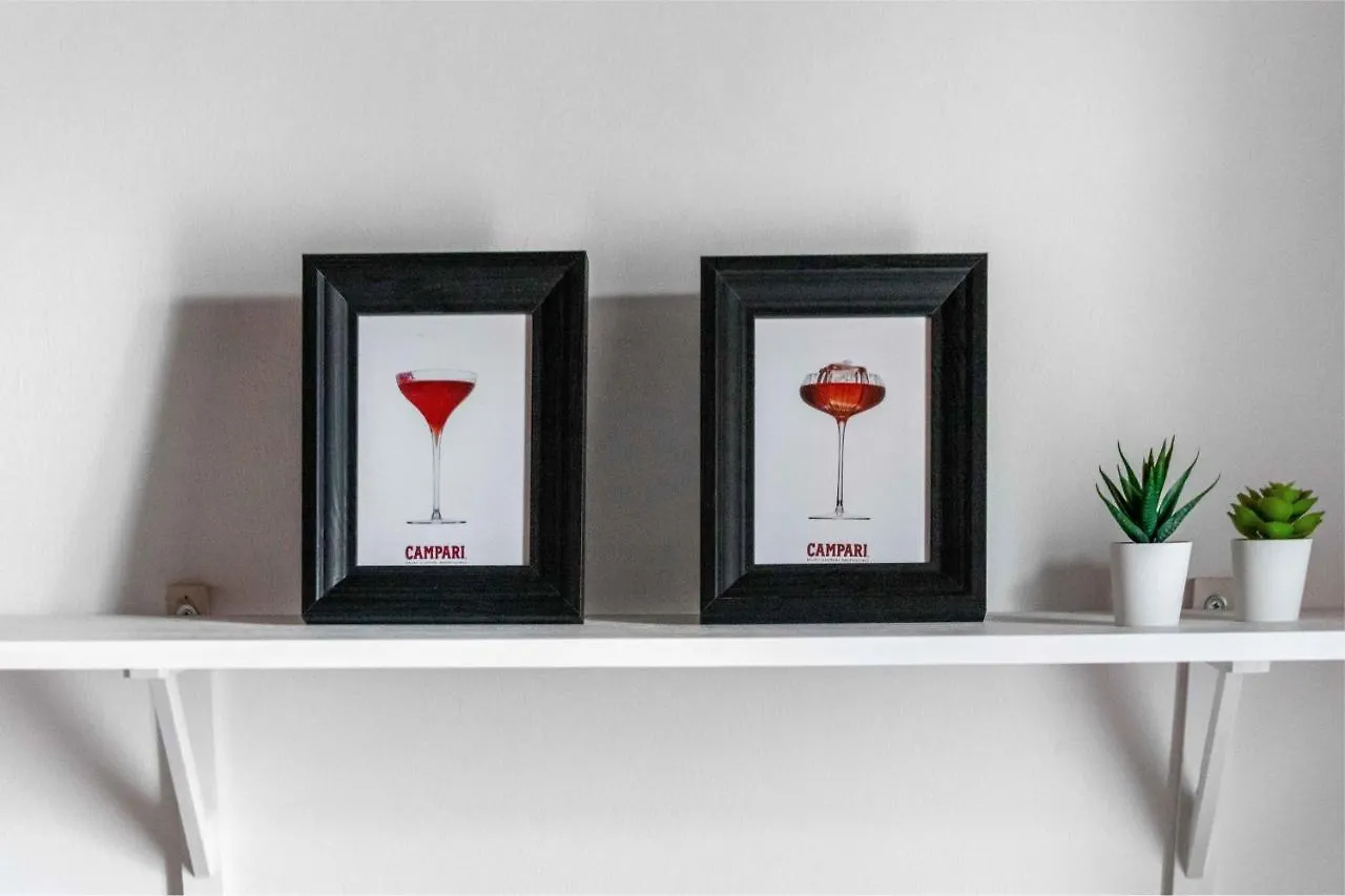 Guest Planet - Rosso Milano Apartment - Navigli Area 0*,  Italia